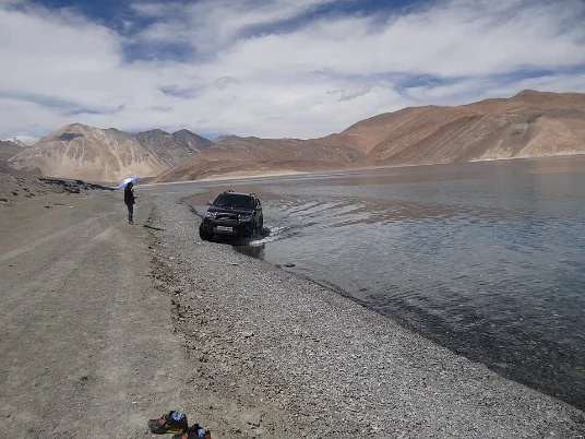 Novis Trip travellers across Kashmir, Ladakh and the Jammu hills